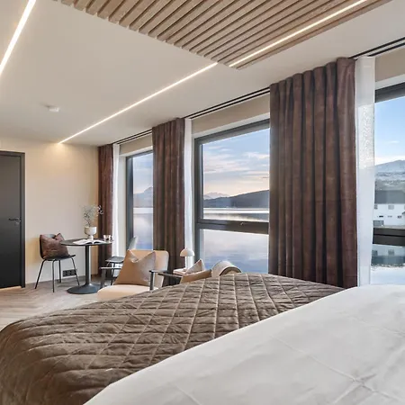 Steam Pier Adventure Kvaloya