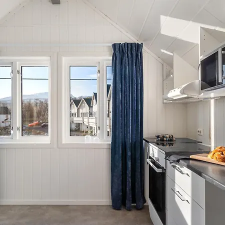 Steam Pier Adventure * Kvaloya