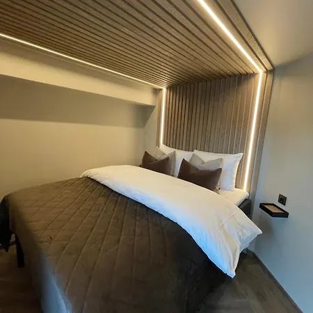 Steam Pier Adventure Kvaloya