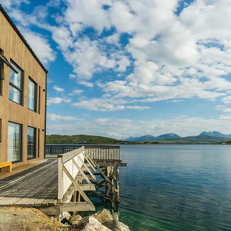 Steam Pier Kvaloya