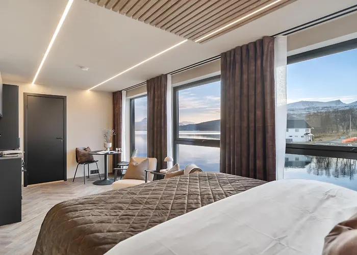 Steam Pier Adventure Kvaloya