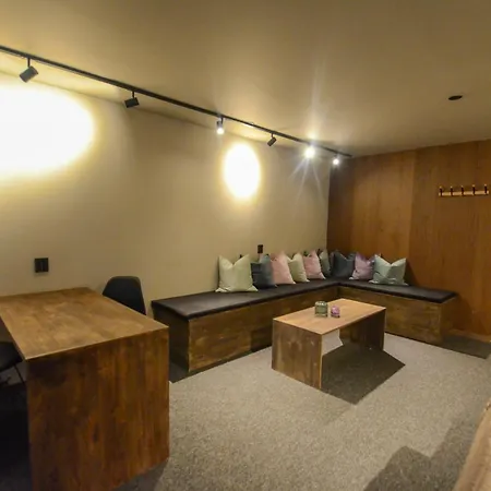 Steam Pier Adventure 公寓 *