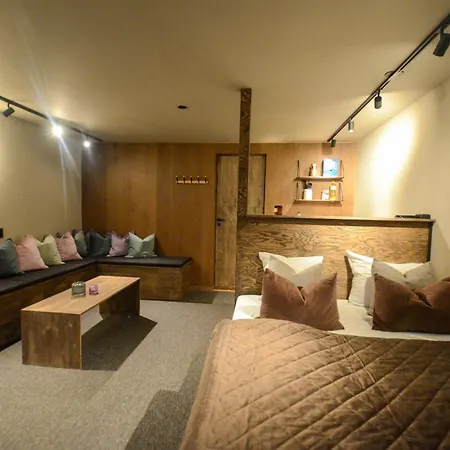 Steam Pier Adventure Kvaloya